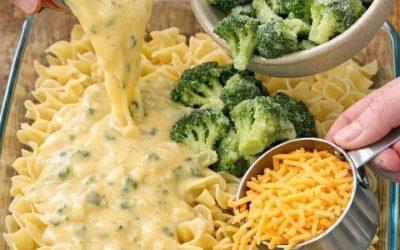 Ugnsbakad cheddar- och broccolinudelgryta